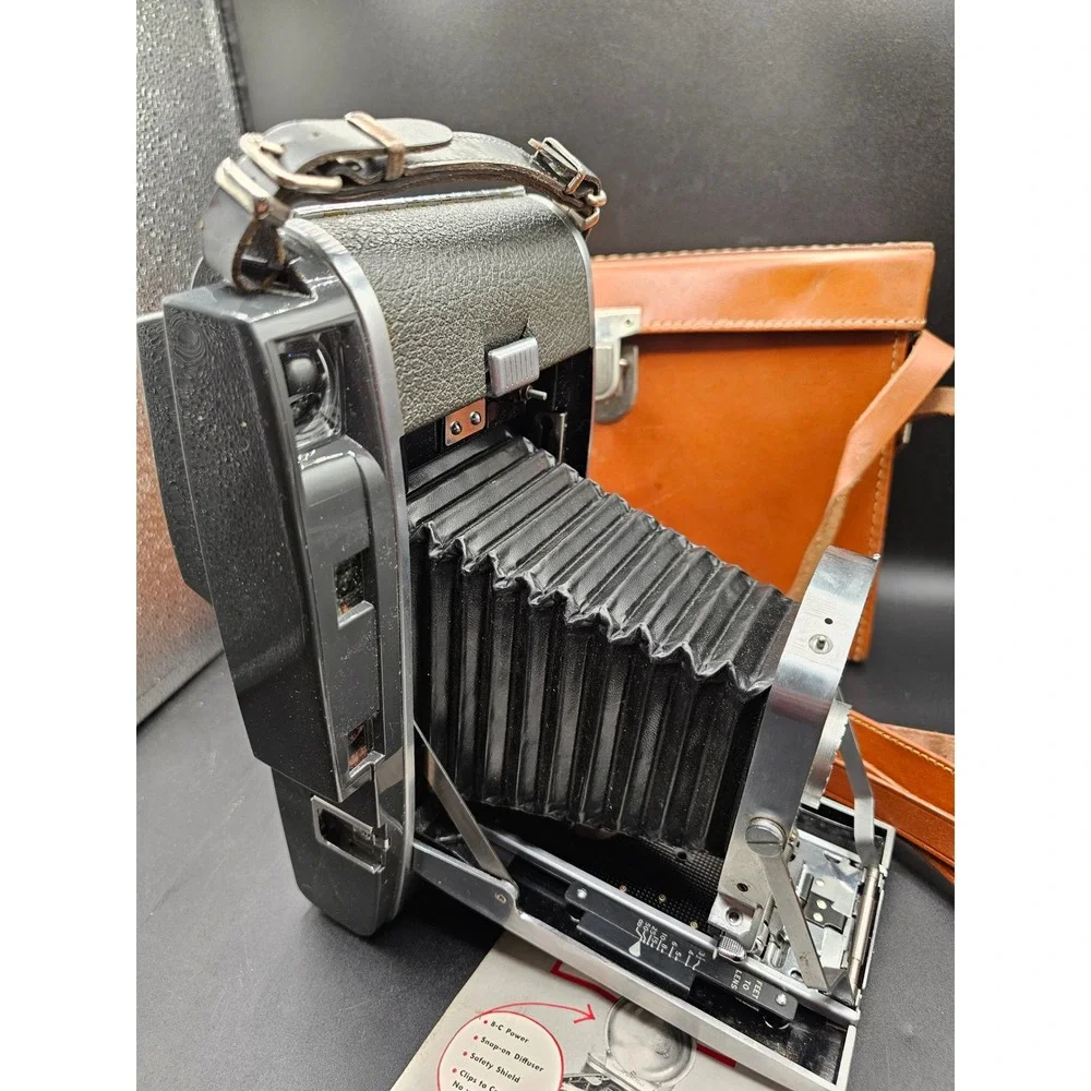 Vintage Polaroid Land Camera Model 150 Folding Bellows Camera with Leather Case